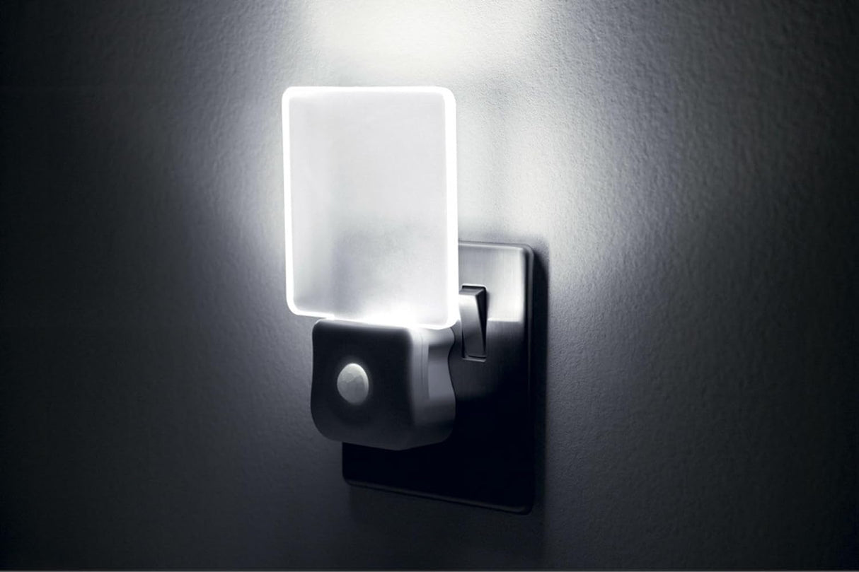 Integral LED Motion Sensor Night Light, Plug in Wall with Dusk to Dawn Photocell Sensor, for Hallways, Landings, Stairs, Kitchens, Bedrooms, Baby’s Nursery and More,Transparent, Pack of 1