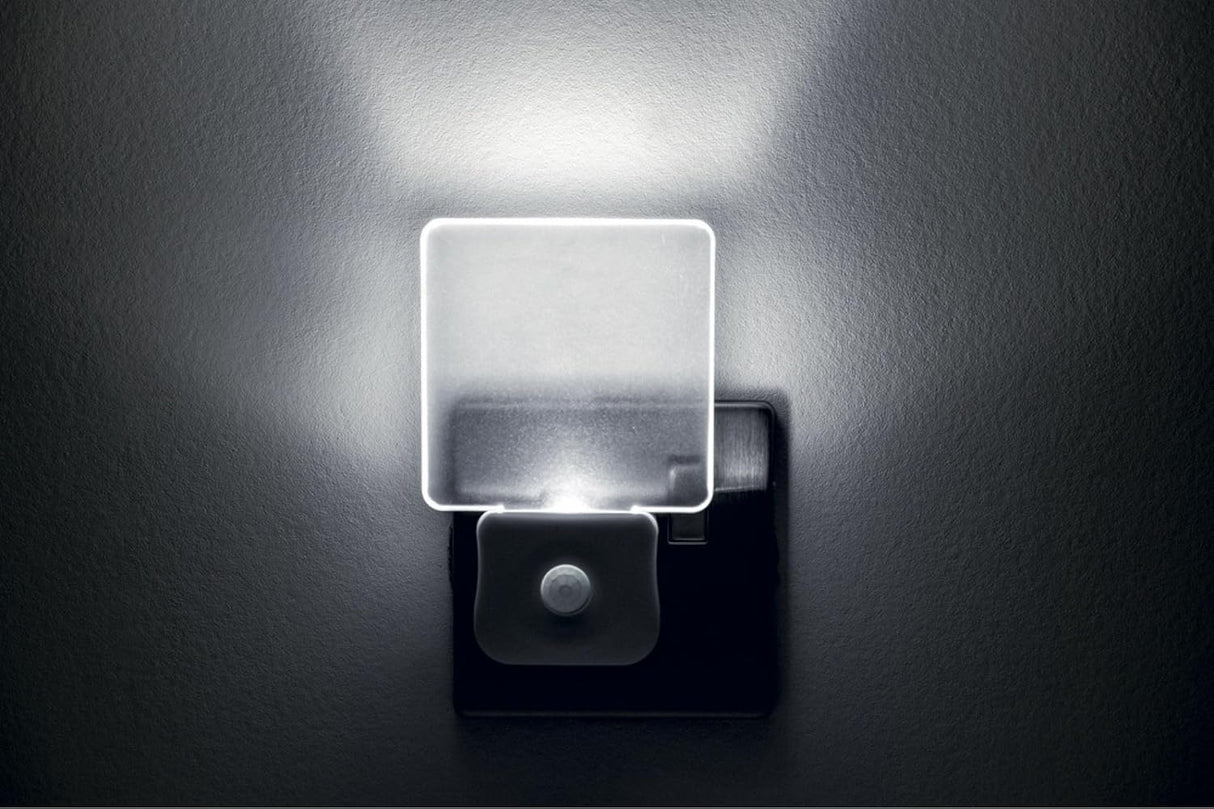 Integral LED Motion Sensor Night Light, Plug in Wall with Dusk to Dawn Photocell Sensor, for Hallways, Landings, Stairs, Kitchens, Bedrooms, Baby’s Nursery and More,Transparent, Pack of 1